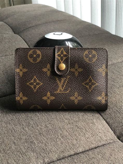 louis vuitton kiss lock wallet